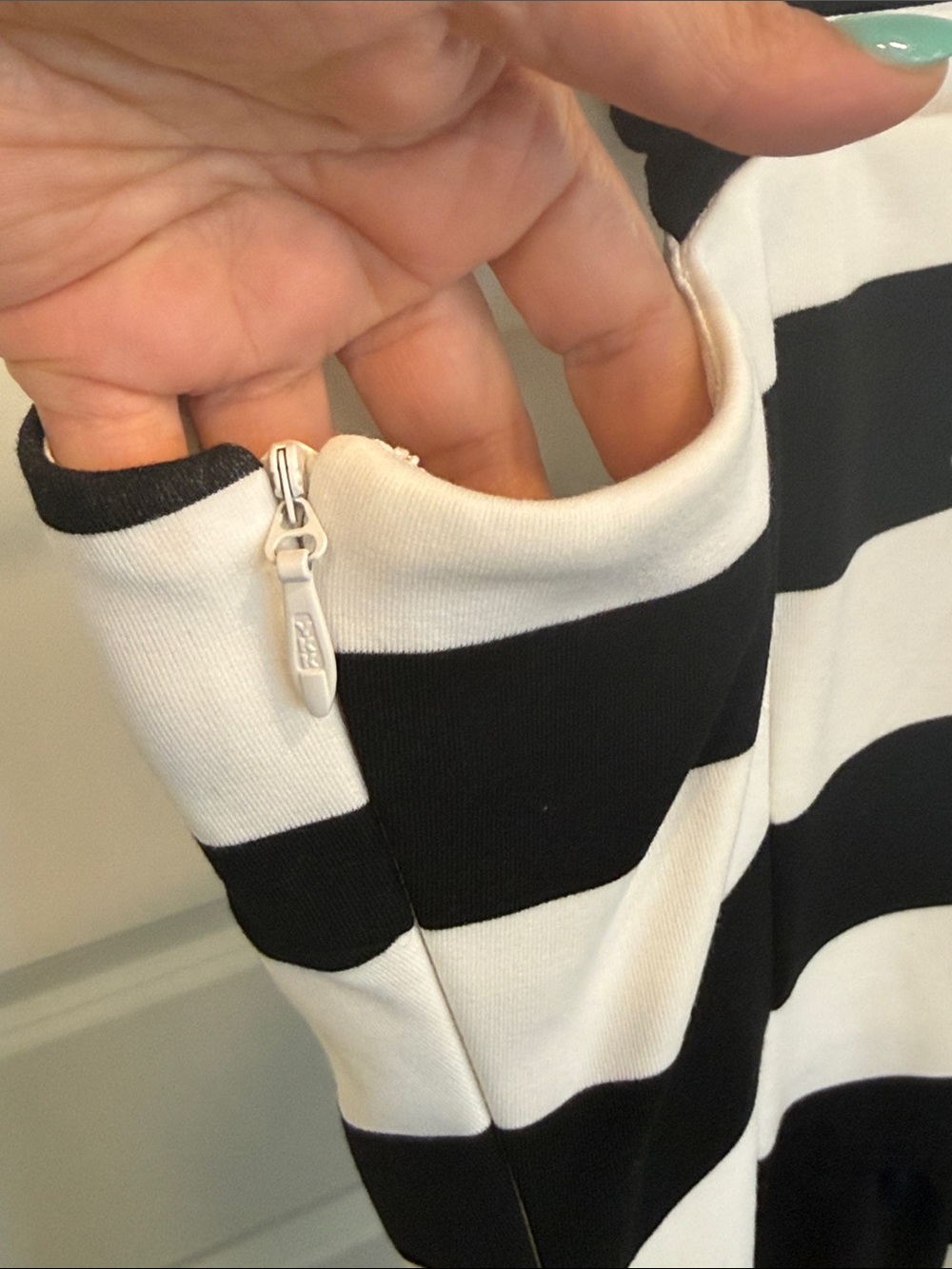 MONTE CARLO
Black & White Striped Square-Neck Drop-Waist Midi Dress Size 10 (42) - Picture 13 of 15